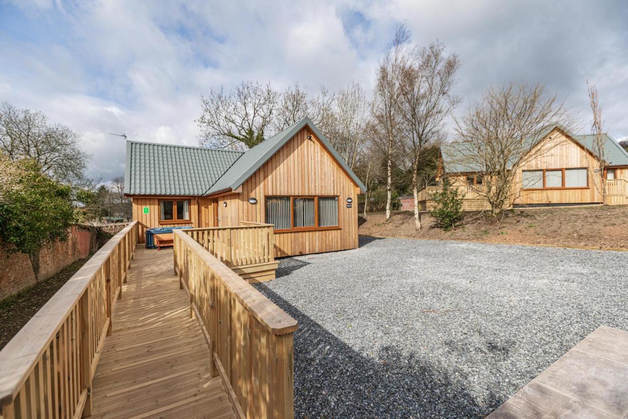 Osprey Lodge 1 With Hot Tub Newton Stewart Exterior photo