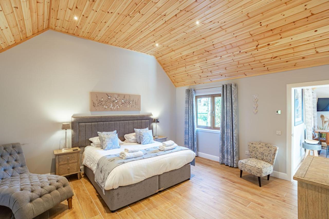 Osprey Lodge 1 With Hot Tub Newton Stewart Exterior photo