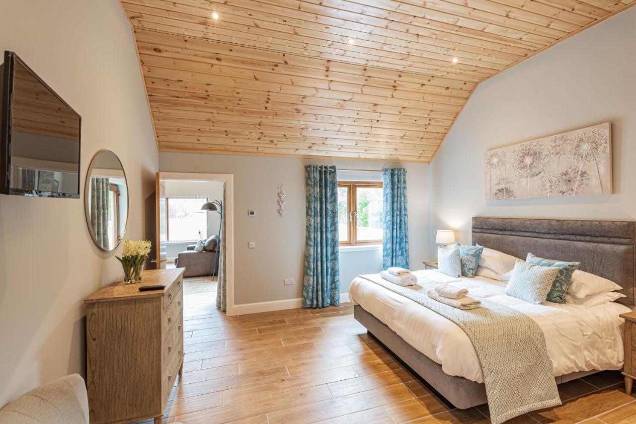 Osprey Lodge 1 With Hot Tub Newton Stewart Exterior photo